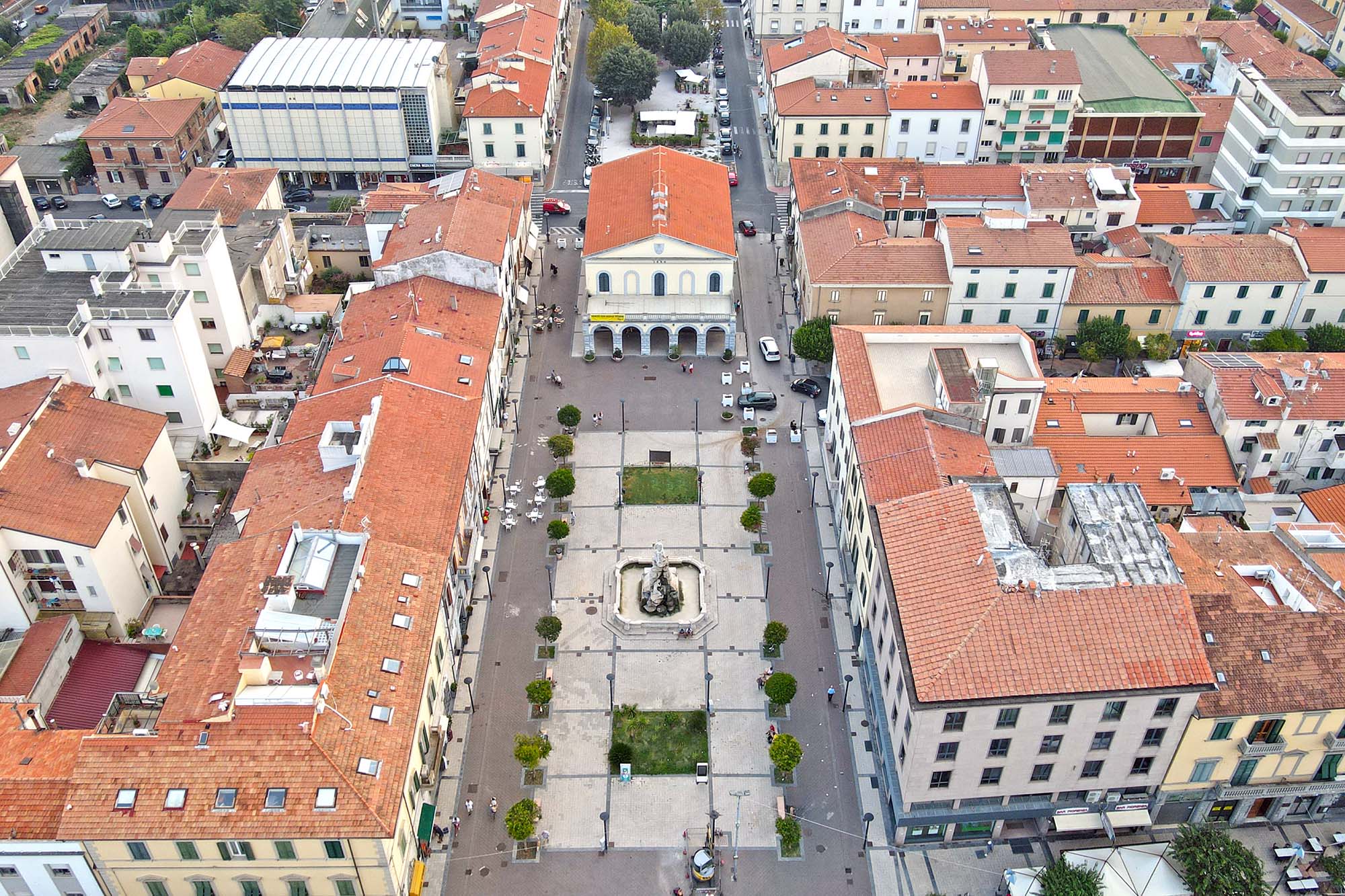 Zona Pedonale Corso Matteotti - Cecina Centro